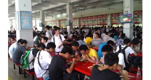 学校食堂应该选择什么样的食堂承包方(图1)